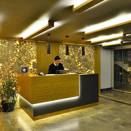 & Aparthotel 2*