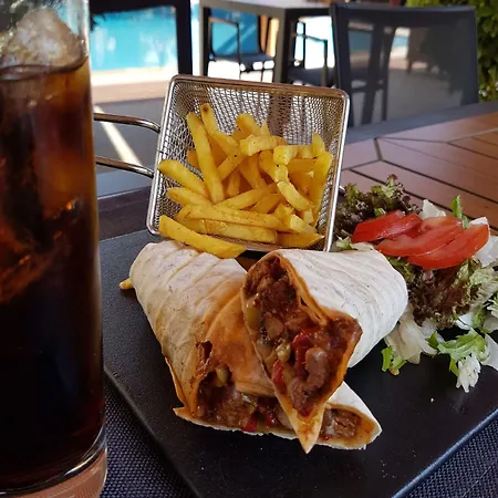 公寓式酒店 & 3*